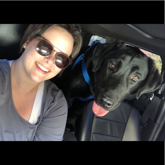 Meet your Posher, Hayley - Picture 2 of 3